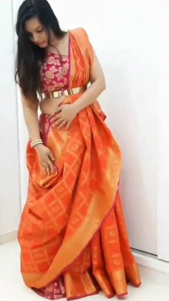 How to style skirt with a saree for garba || saree draping in lehenga style  || New Saree wearing style | How to style skirt with a saree for garba ||  saree