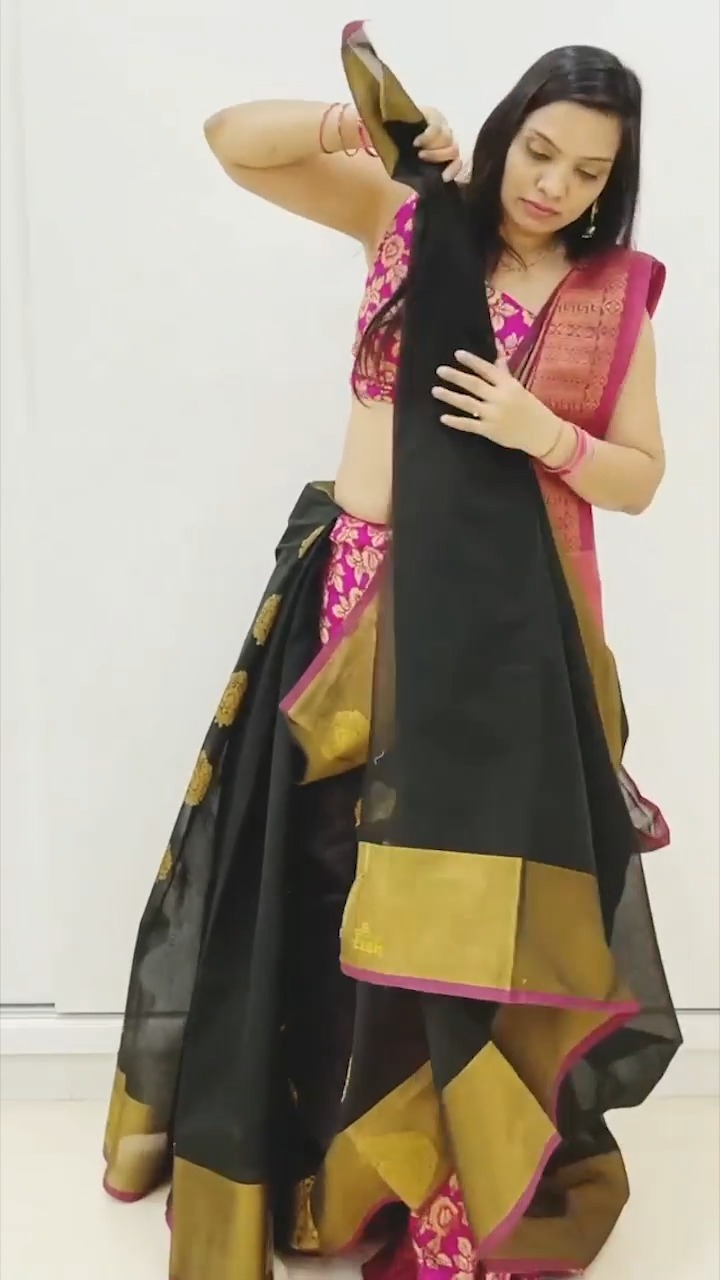 Lehenga Style Saree Draping: Easy Way To Wear This Traditional Attire –  VIDEO, Fashion News | Zoom TV