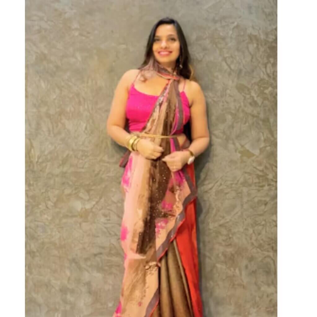 Necktie saree drape