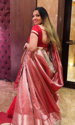 simple saree wearing