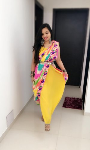 latest saree style